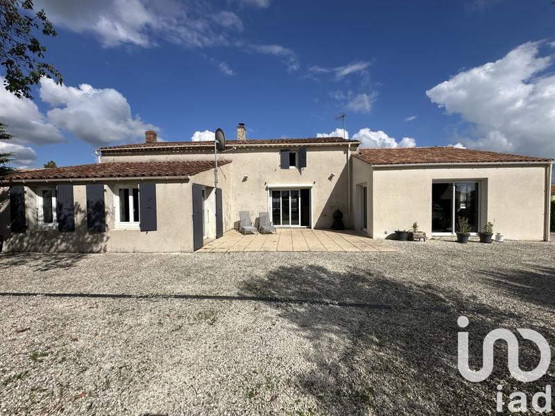 Maison - 209 m² - 8 pièces