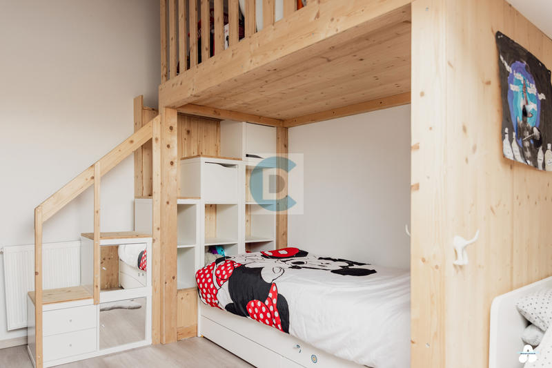 Appartement - 100 m² - 5 pièces