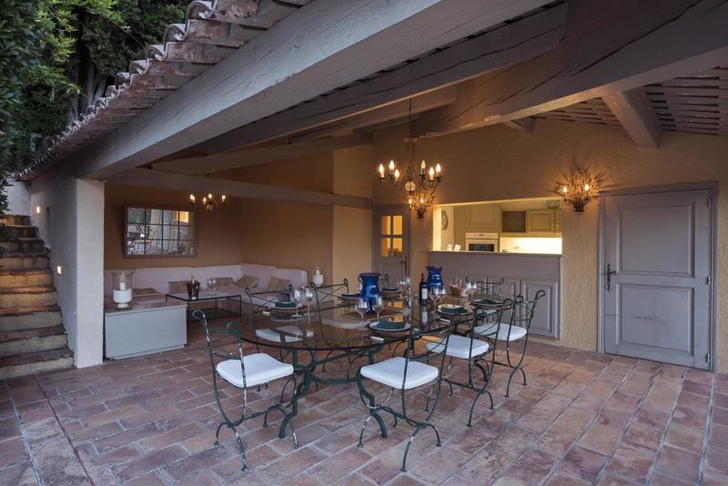 Propriété - 520 m² - 15 pièces