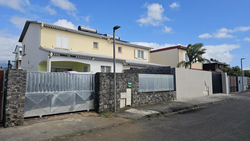 Maison - 92 m² - 5 pièces