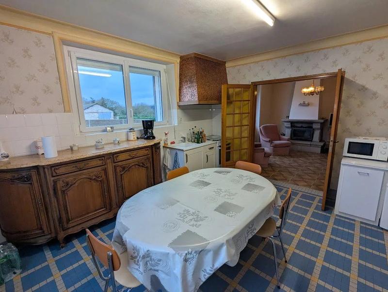 Maison - 95 m² - 6 pièces