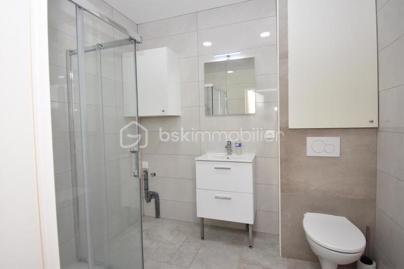 Appartement - 85 m² - 5 pièces