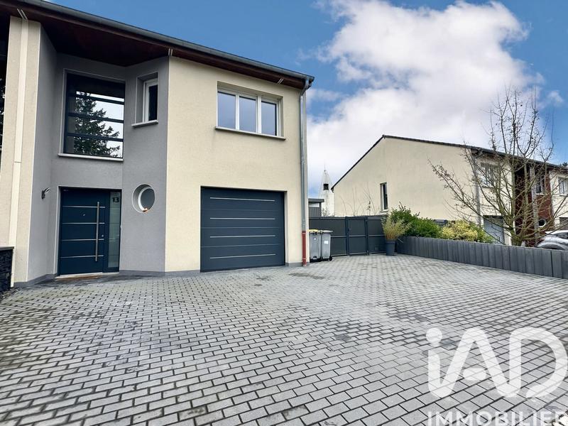 Maison - 100 m² - 5 pièces