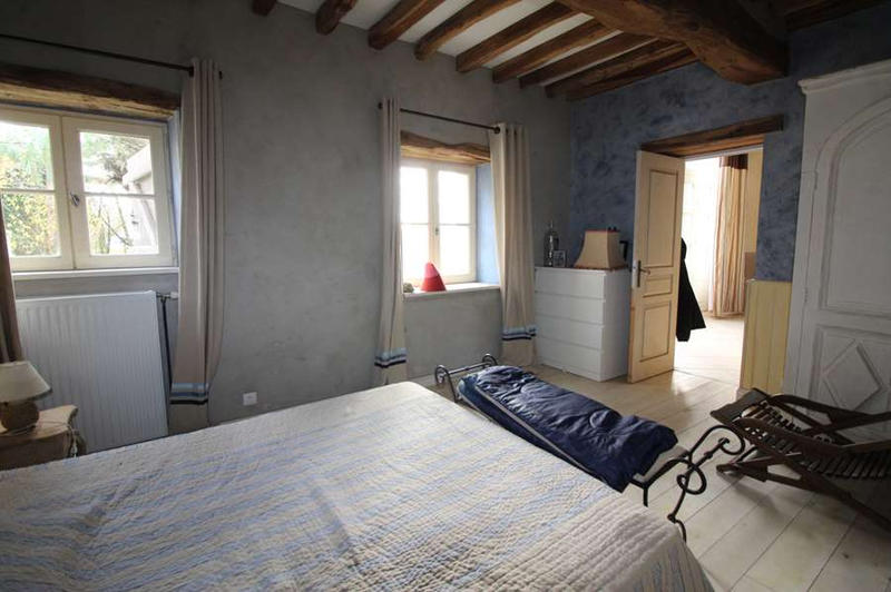 Maison - 280 m² - 11 pièces