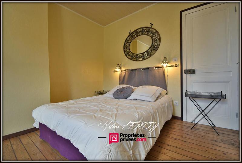 Maison - 260 m² - 12 pièces