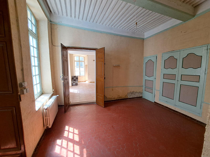 Maison - 221 m² - 8 pièces