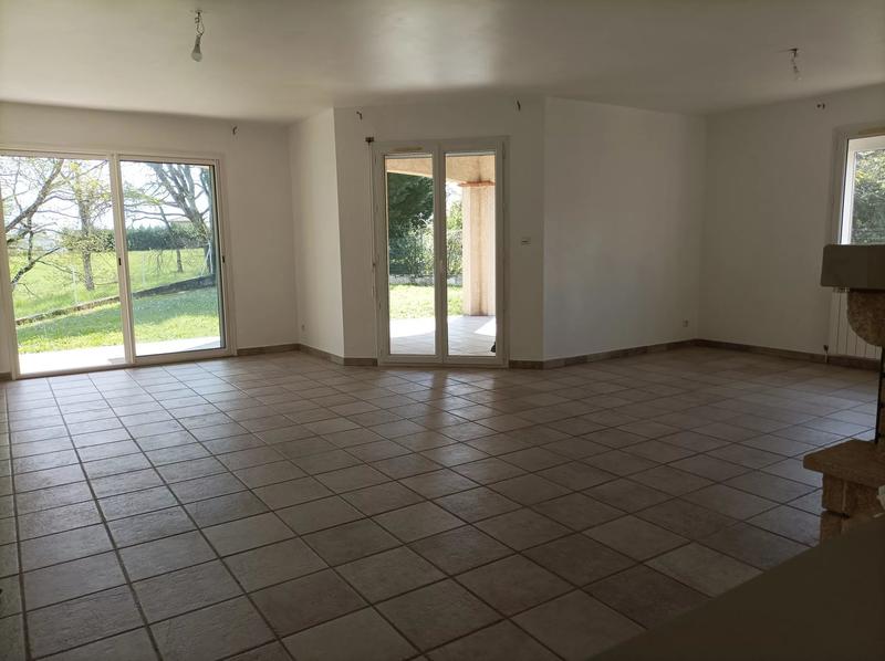 Maison - 121 m² - 5 pièces