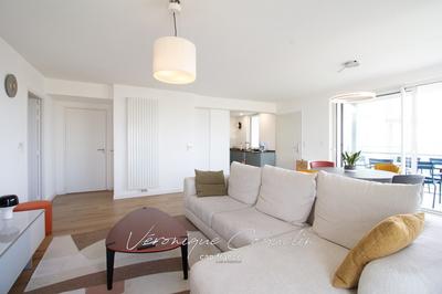 Appartement - 77 m² - 3 pièces