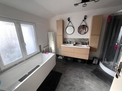 Maison - 118 m² - 6 pièces