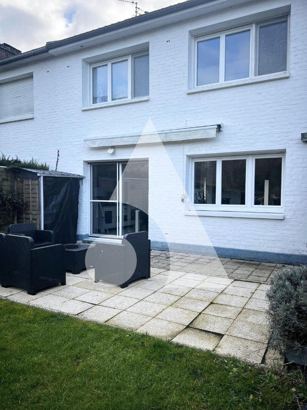 Maison - 102 m² - 5 pièces