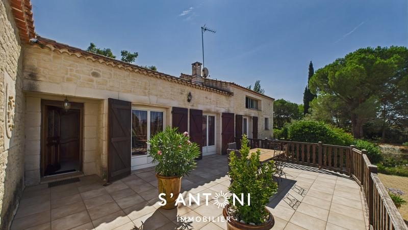 Maison - 210 m² - 8 pièces