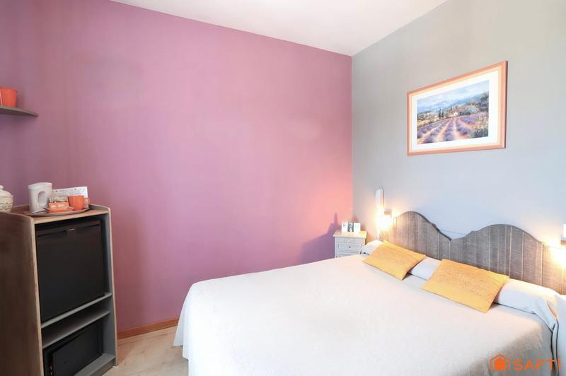 Local commercial - 750 m² - 16 pièces