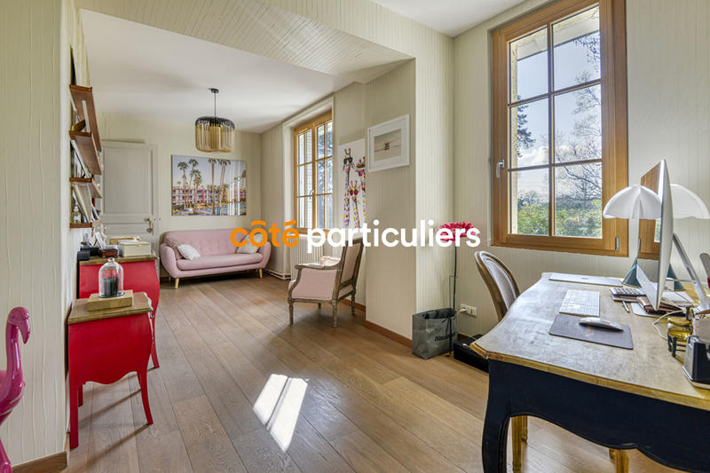 Maison de maîtres - 394 m² - 12 pièces