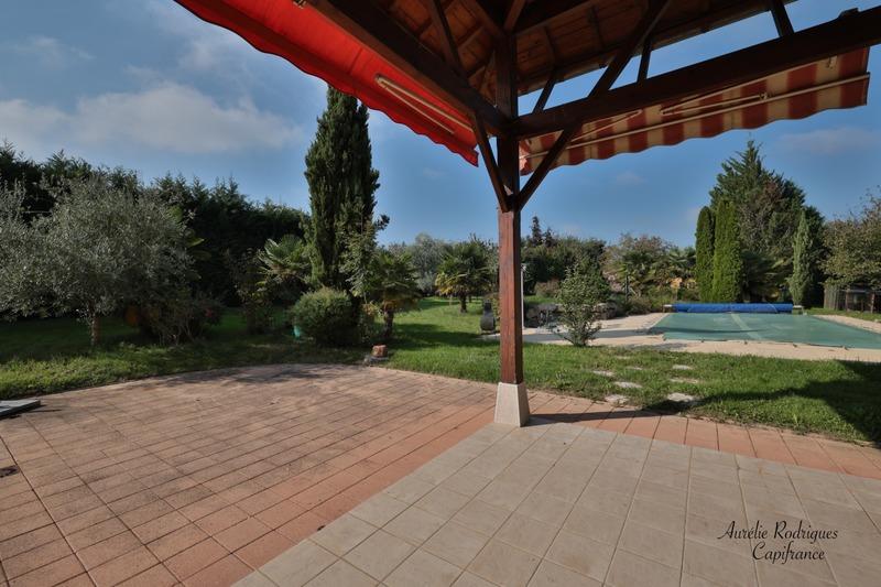 Maison - 208 m² - 7 pièces