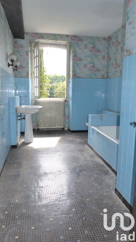 Maison - 238 m² - 7 pièces