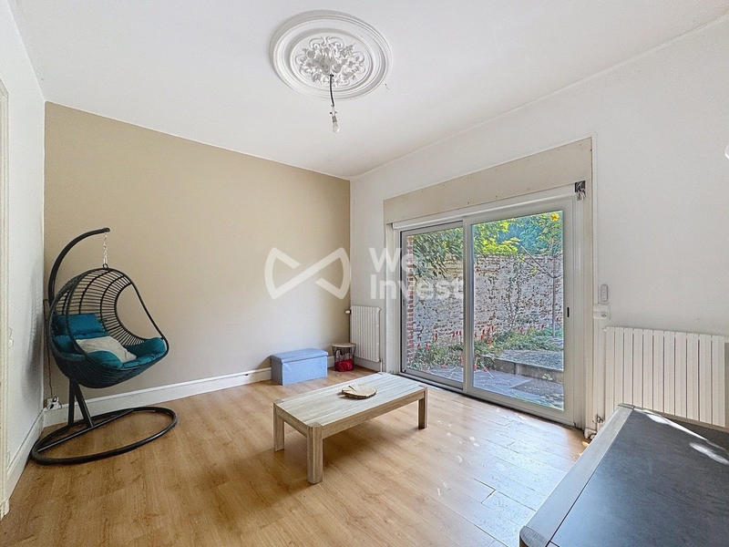 Maison - 200 m² - 10 pièces