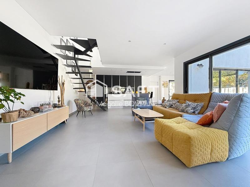 Maison - 151 m² - 5 pièces