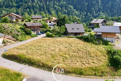 Terrain constructible - 1 202 m²