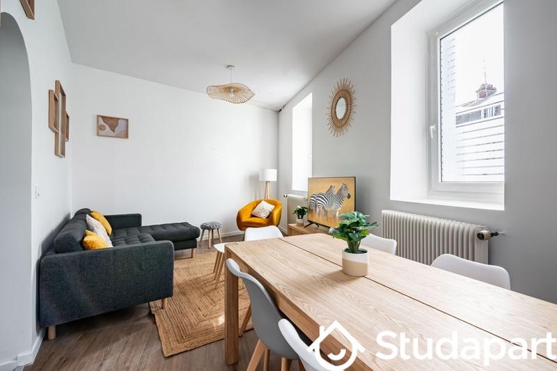 Chambre - 192 m² - 1 pièce