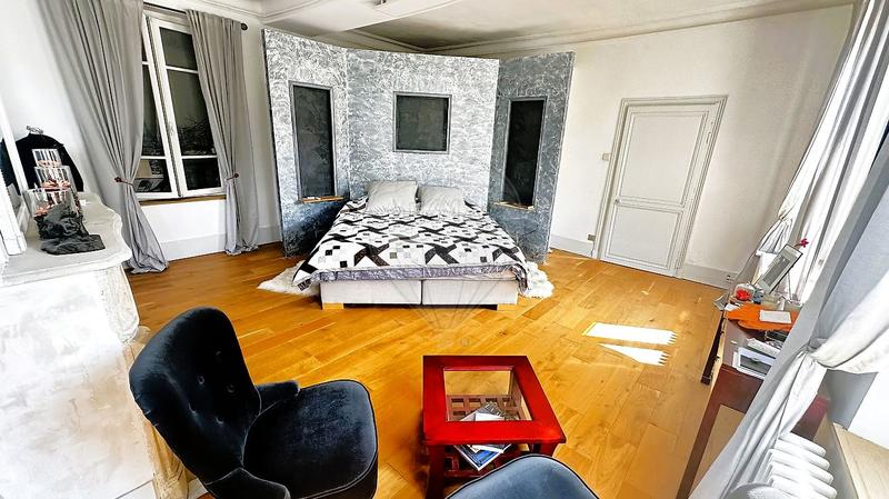 Maison - 203 m² - 7 pièces