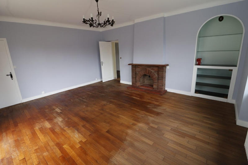 Maison traditionnelle - 152 m² - 6 pièces