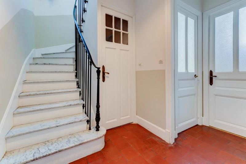 Villa - 304 m² - 7 pièces