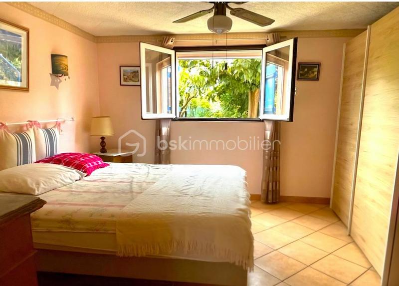 Maison traditionnelle - 140 m² - 6 pièces