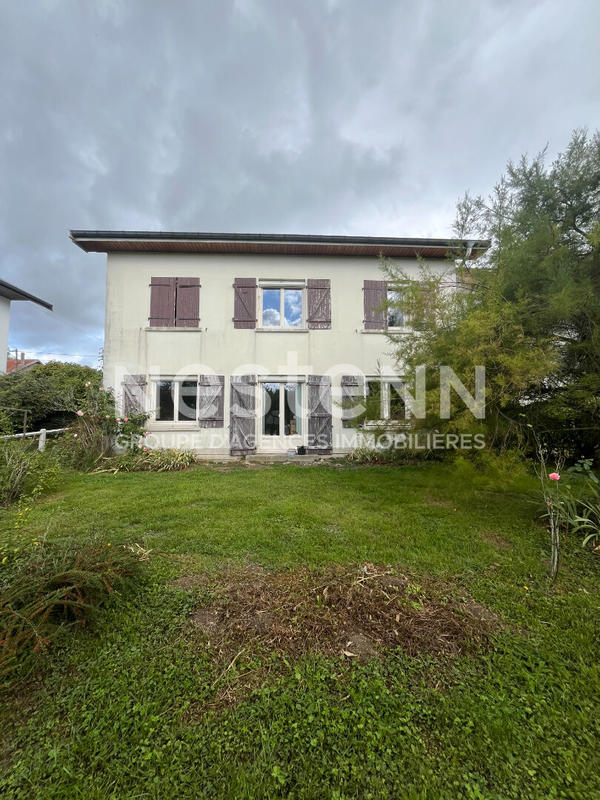 Maison - 140 m² - 6 pièces