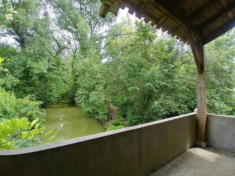 Maison - 210 m² - 9 pièces