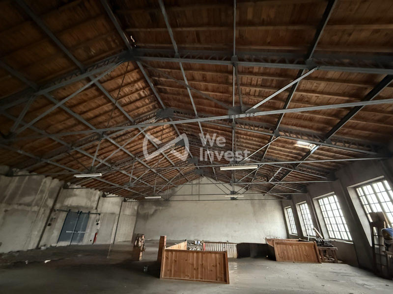 Immeuble - 1 900 m²