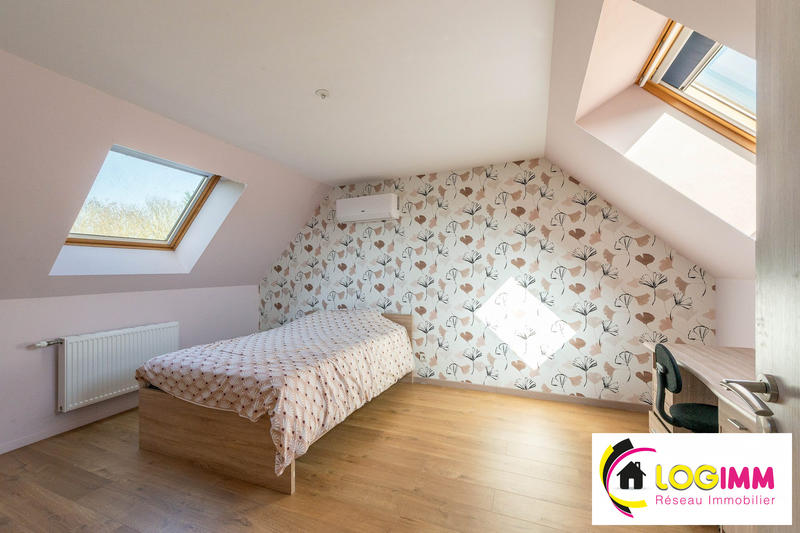 Maison - 256 m² - 7 pièces