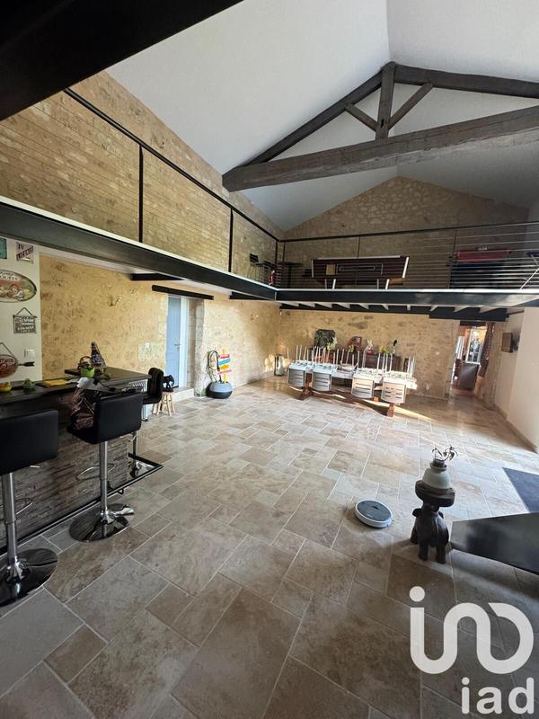 Maison - 196 m² - 5 pièces