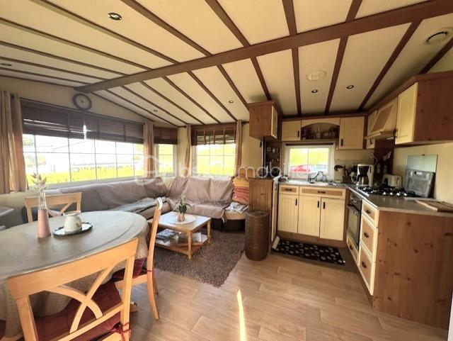 Terrain de loisirs - 689 m²