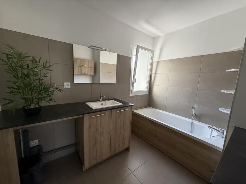 Appartement - 106 m² - 3 pièces