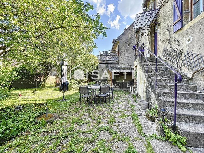 Maison - 166 m² - 7 pièces