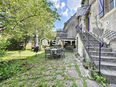 Maison - 166 m² - 7 pièces