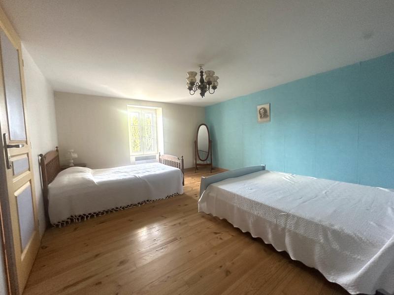 Maison - 93 m² - 4 pièces