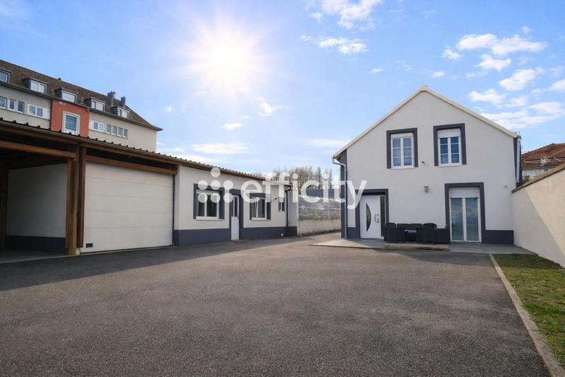 Appartement - 270 m² - 11 pièces