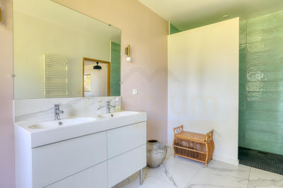 Maison - 185 m² - 7 pièces