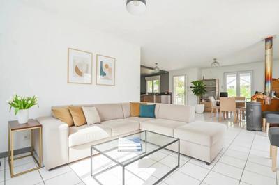 Maison - 93 m² - 4 pièces