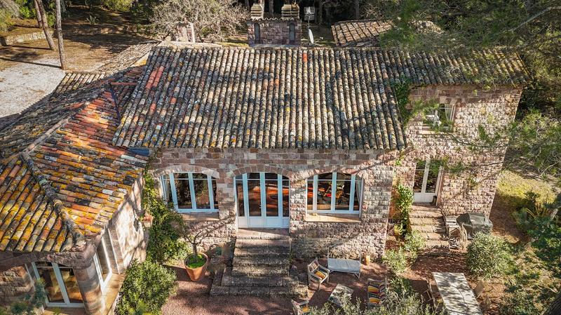 Maison ancienne - 300 m² - 8 pièces