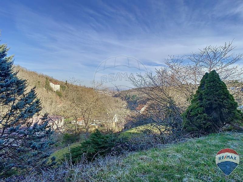 Maison - 222 m² - 9 pièces