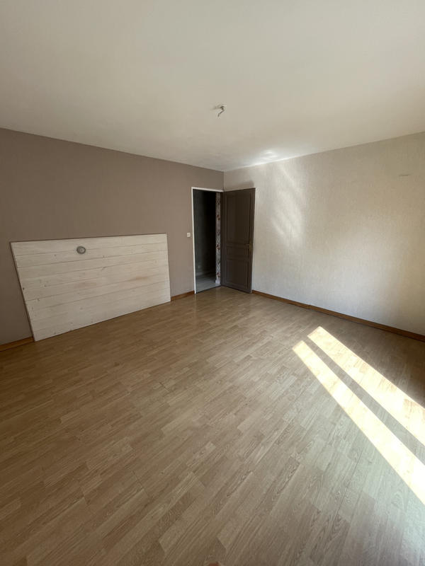 Maison - 182 m² - 7 pièces