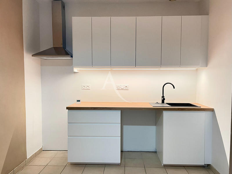 Maison - 100 m² - 3 pièces