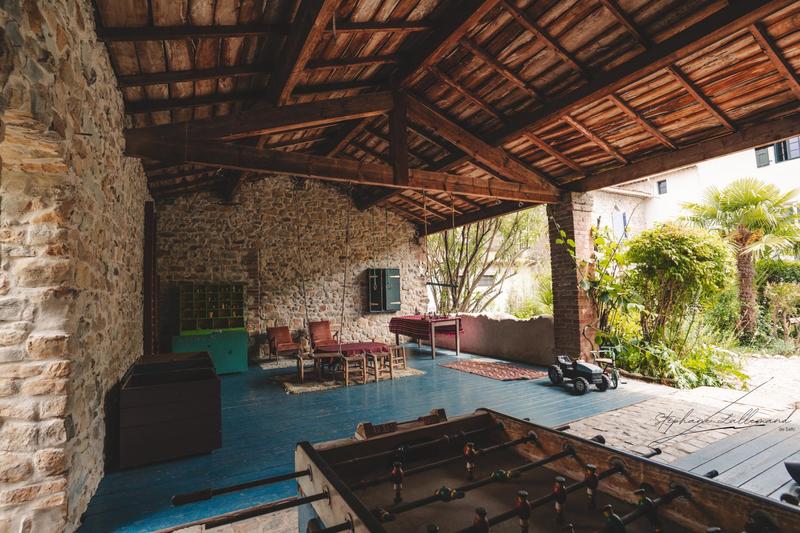 Maison - 459 m² - 16 pièces