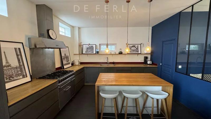 Loft - 101 m² - 4 pièces