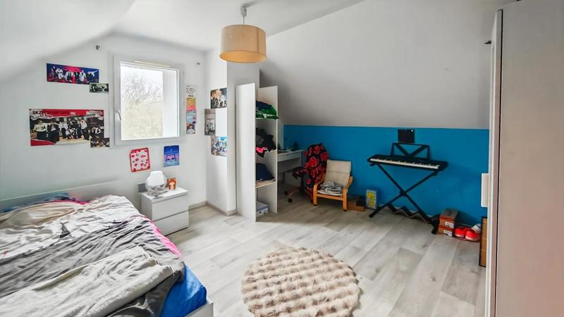 Maison - 90 m² - 5 pièces