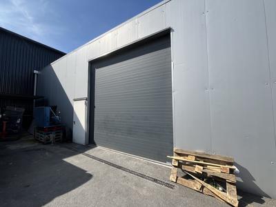 Local d'activités - 140 m²