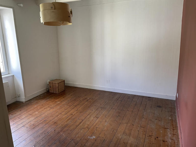 Maison - 102 m² - 7 pièces