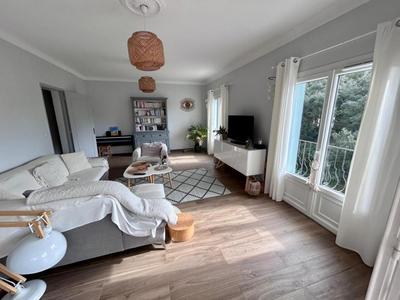 Appartement - 110 m² - 4 pièces